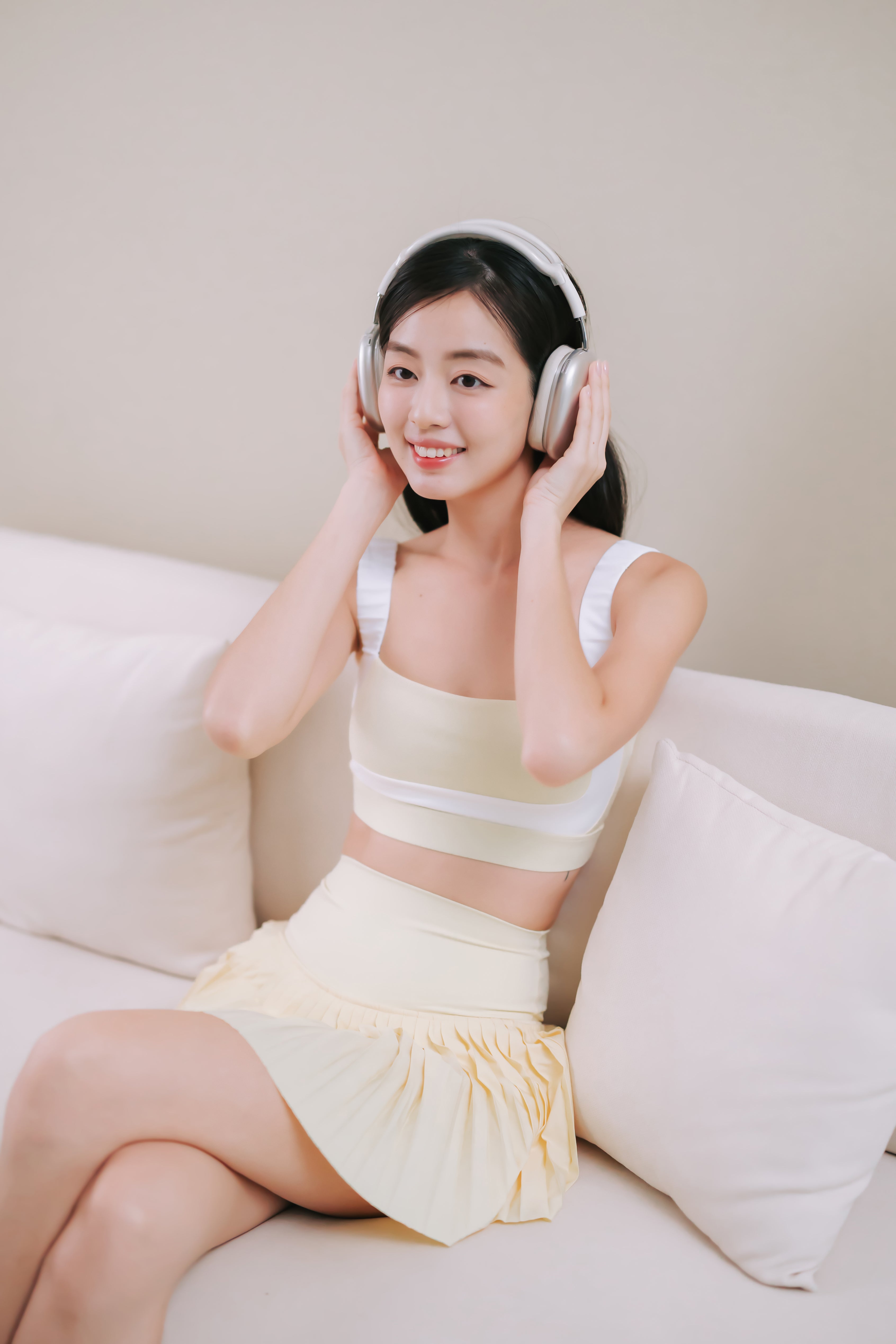 Hera Cloud Ruched Butter Lemon Sports Bra