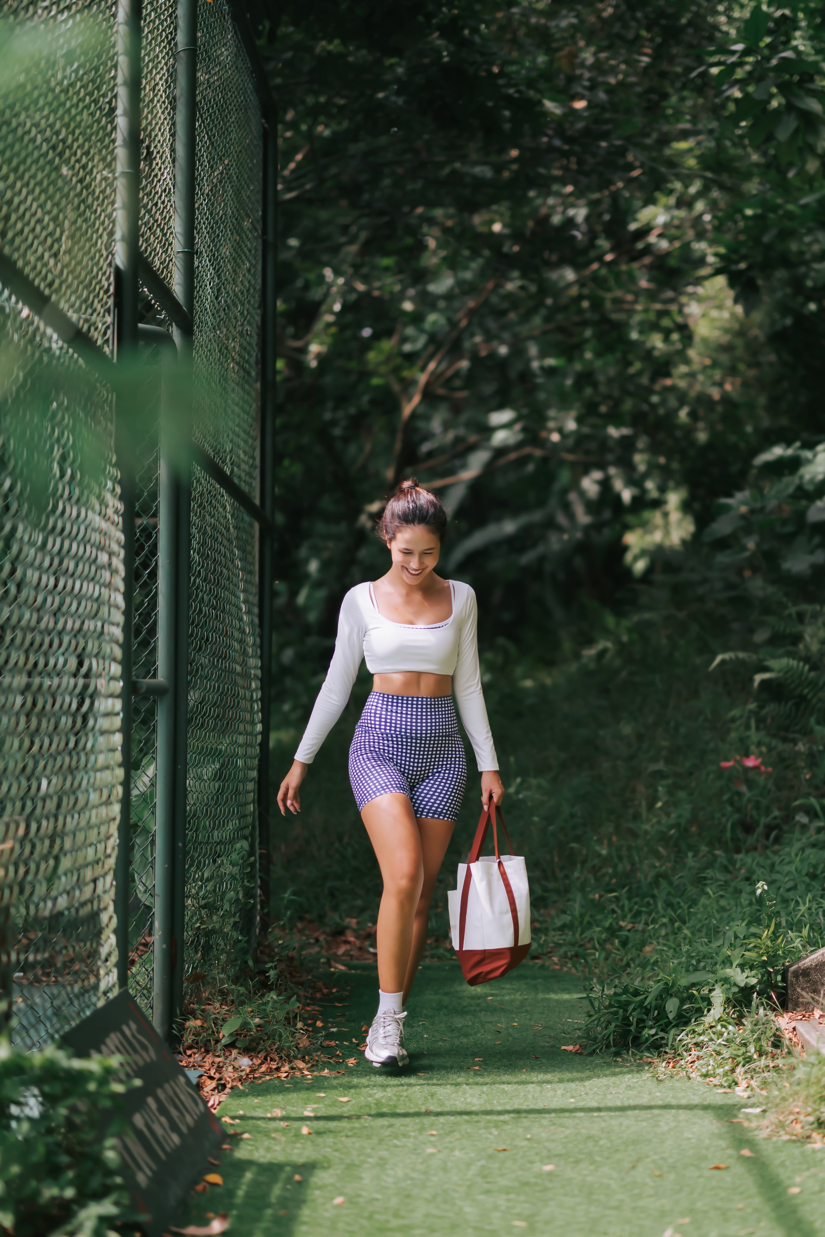 Hera Aura Fit Long Sleeve White Crop